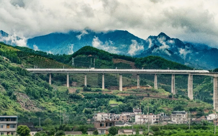 西南地区最长高铁隧道复工