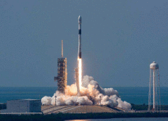 载人版“龙”飞船首飞,与空间站对接成功,搭载两名宇航员进 载人版“龙”飞船首飞,与空间站对接成功,搭载两名宇航员进