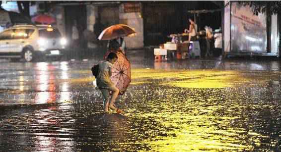 7月暴雨高温天气跟2020年没来台风有关吗?专家来解答
