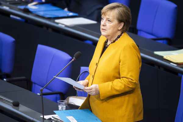 默克尔为试图关闭商店请求“原谅”