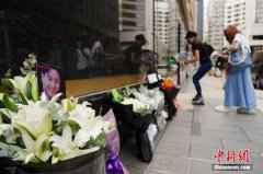 张国荣逝世18周年:长情的缅怀是“想你” 张国荣逝世18周年:长情的缅怀是“想你”