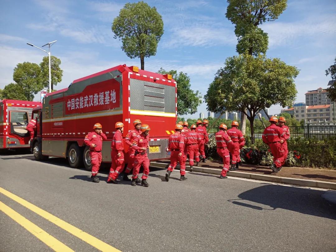  湖北全力增援河南抗洪抢险